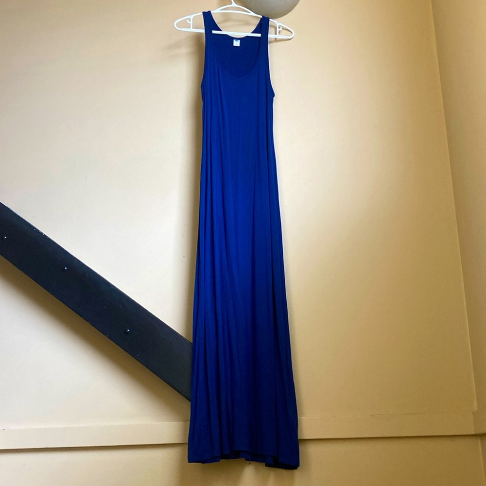 Free to bundle🎁Soft flowy Vacation dress tall maxi tank stretch blue XS ON 38$